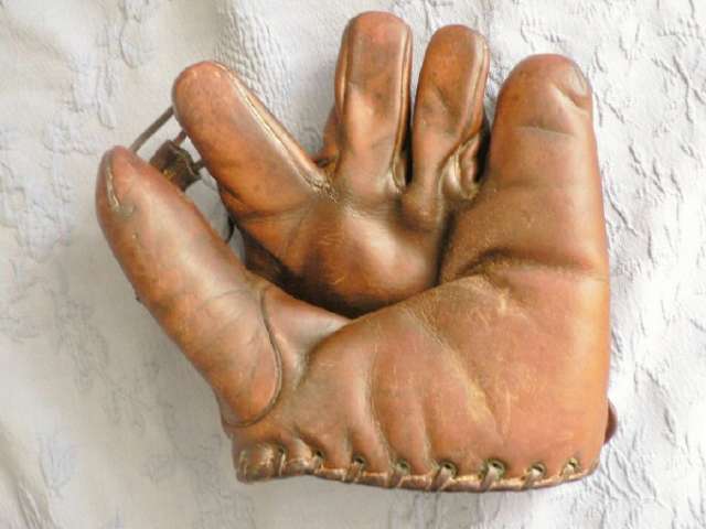 Spalding 30's Front
